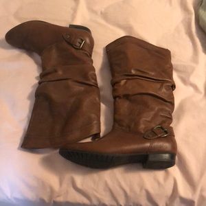 Size 8.5 Aldo Boots